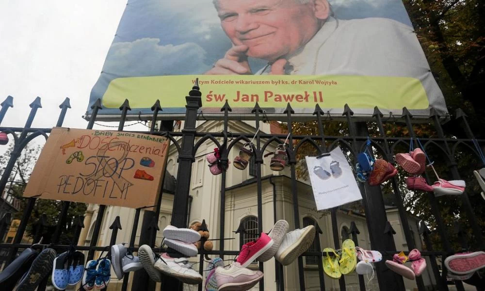 Πολωνία: Πάνω από 300 αγόρια και κορίτσια κακοποιήθηκαν από κληρικούς